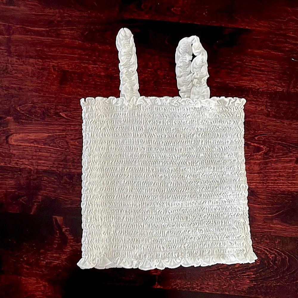 |White| Hardly worn Art class Tank Top* Price is listed below.